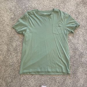 Large J.Crew mint green t-shirt with front pocket. Slim-washed design